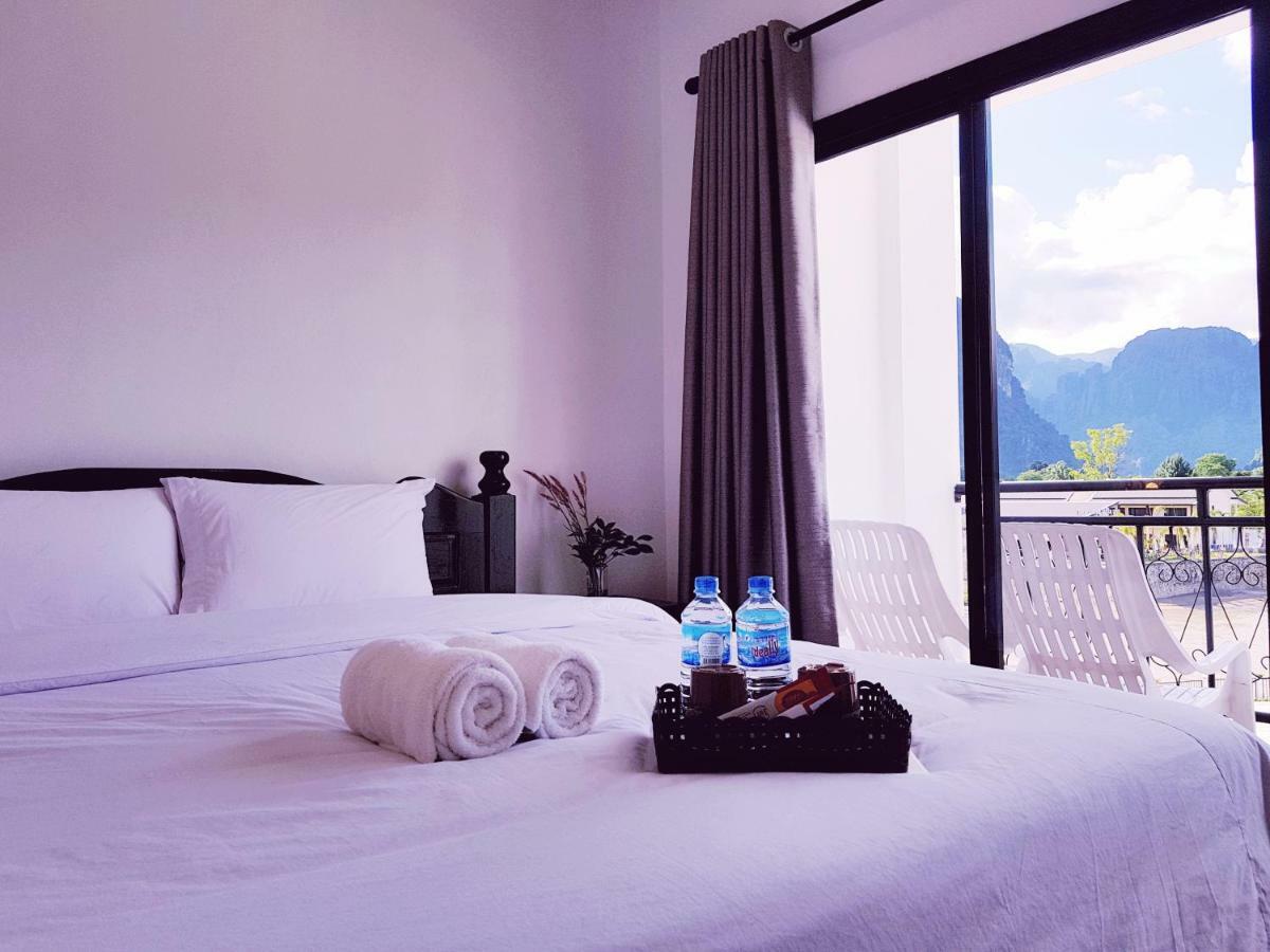Simon Riverside Hotel Vang Vieng Esterno foto