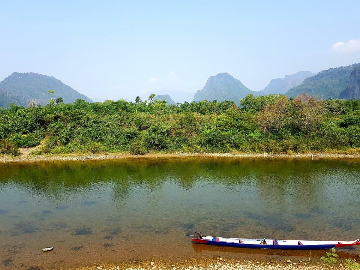 Simon Riverside Hotel Vang Vieng Esterno foto